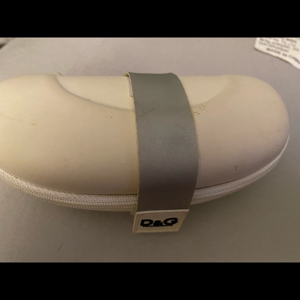 D&G sunglasses. Authentic. In original case. - Picture 3 of 16